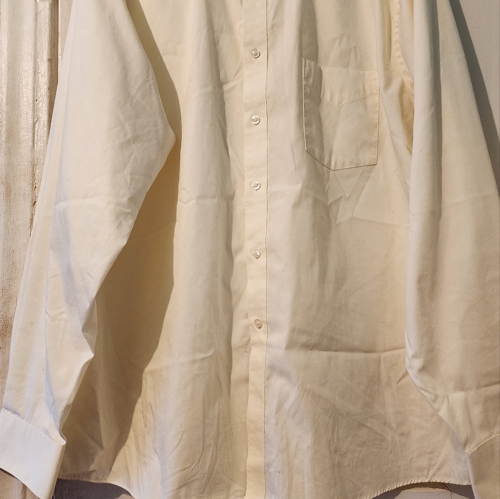 SOLD - Van Heusen Men's Regular Fit Pinpoint Dress Shirt - Size: 18.5